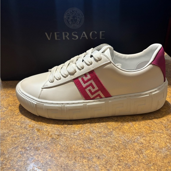 Versace Women's Sneakers in White and Pink - Picture 3 of 8